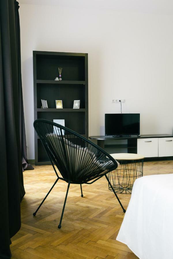 Street View Apartments Сибиу Экстерьер фото