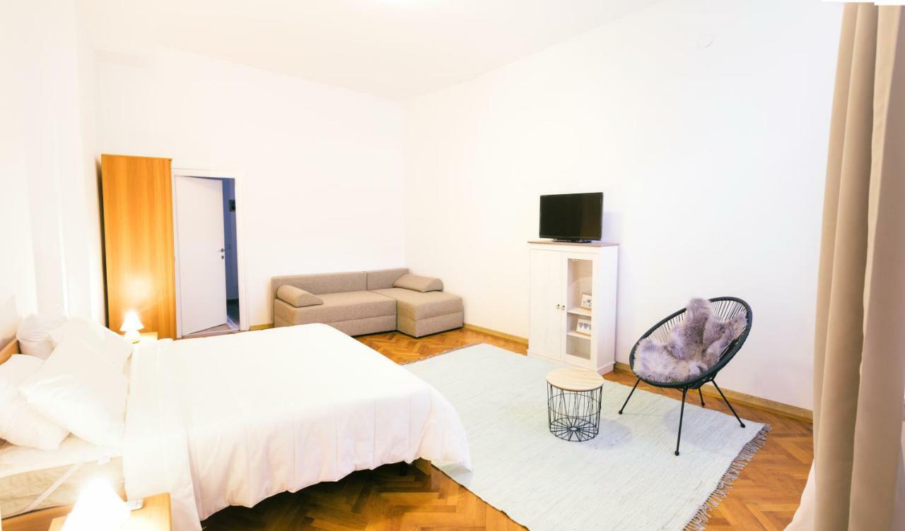 Street View Apartments Сибиу Экстерьер фото